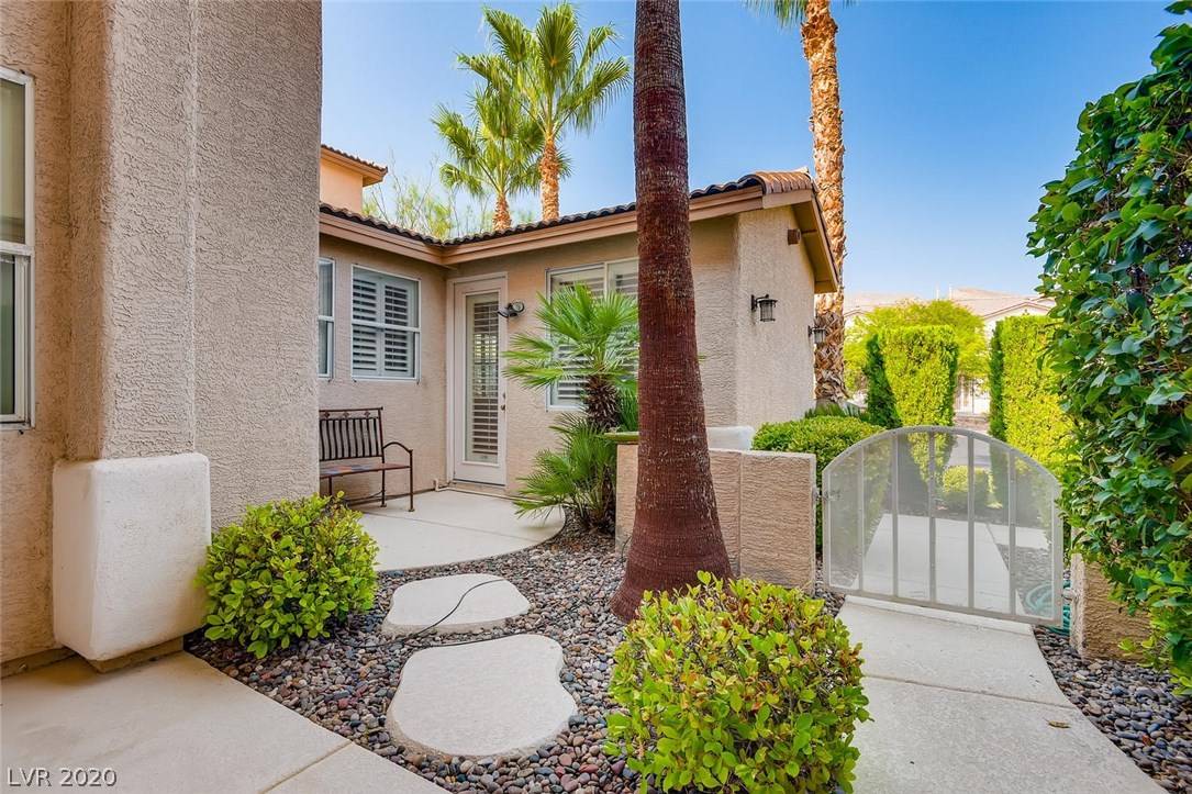 Las Vegas, NV 89129,3424 White Bark Pine Street