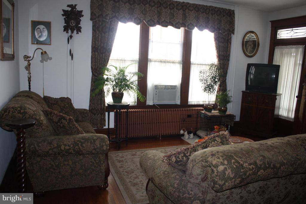 Akron, PA 17501,40 N 9TH ST