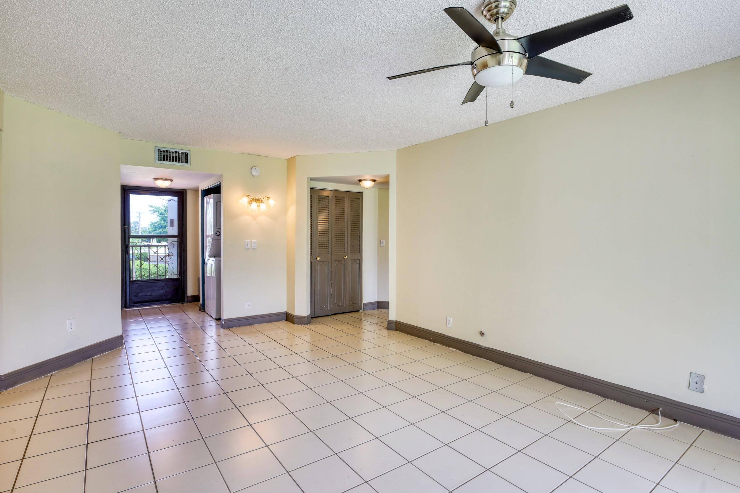 Lake Worth, FL 33467,3959 Via Poinciana DR 306