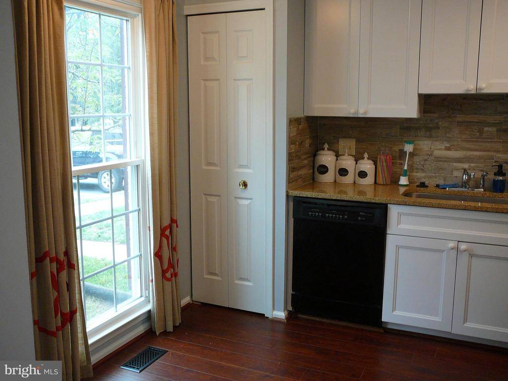 Centreville, VA 20120,14410 FOUR CHIMNEY DR