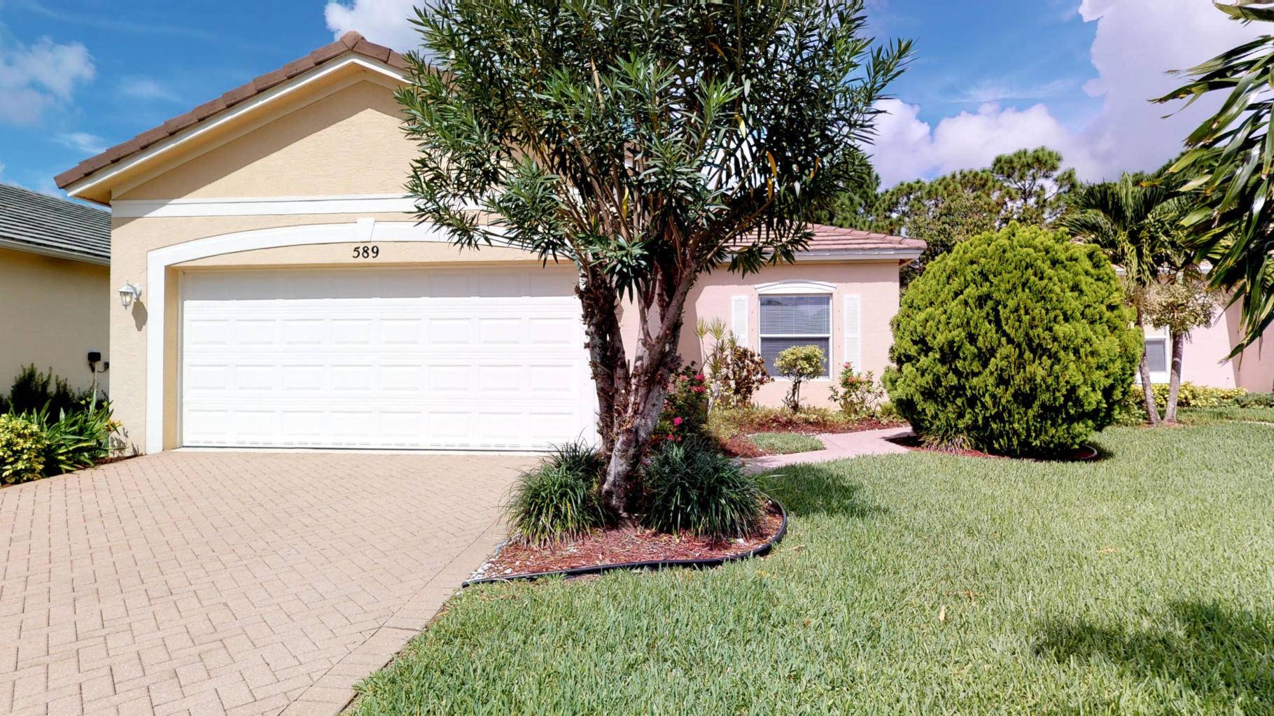 Port Saint Lucie, FL 34986,589 SW Indian Key DR