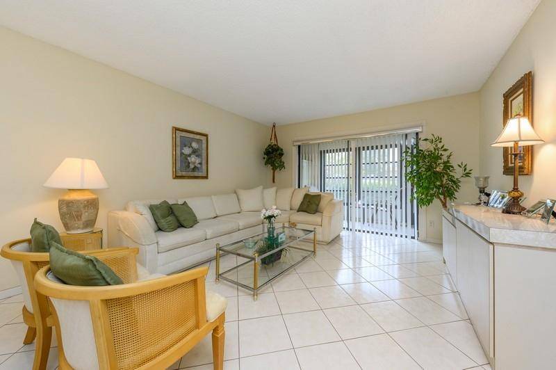 Delray Beach, FL 33484,15450 Pembridge AVE 164