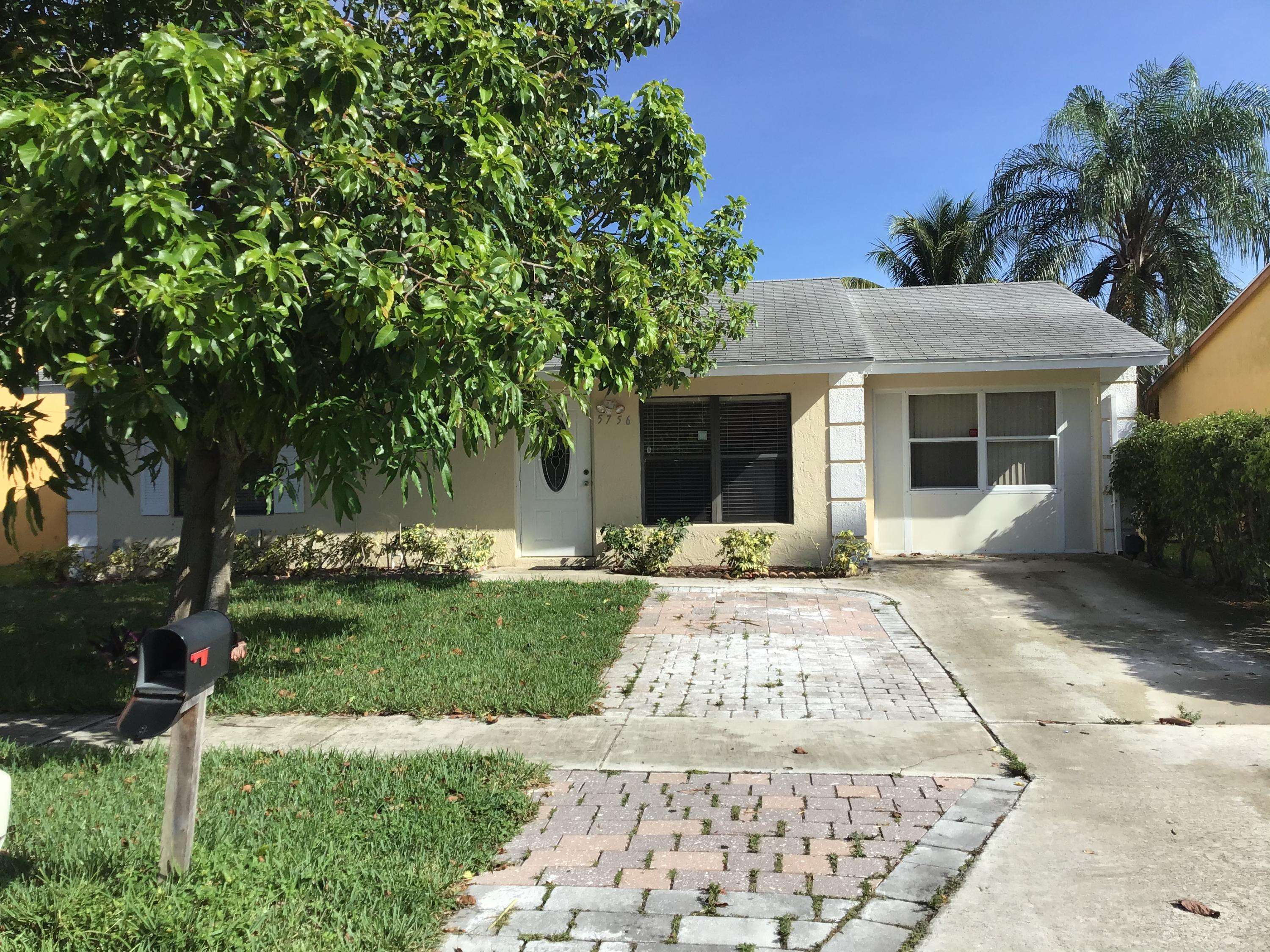 Lake Worth, FL 33463,5756 Eddy CT