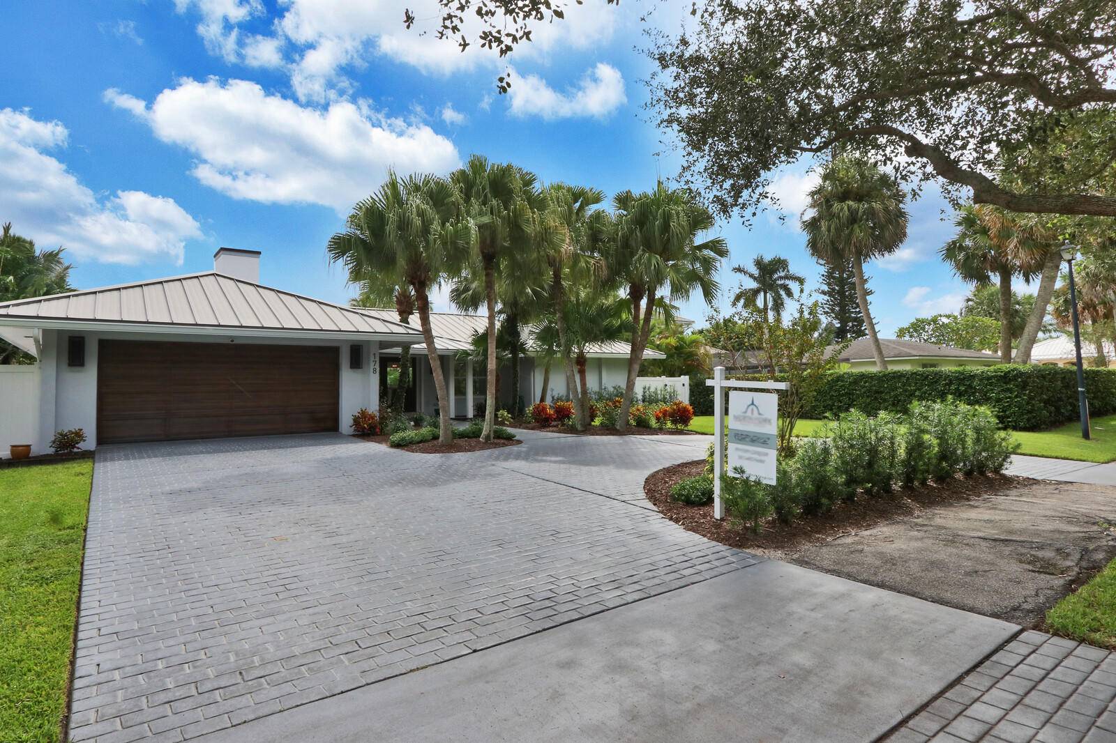 Tequesta, FL 33469,178 Country Club DR