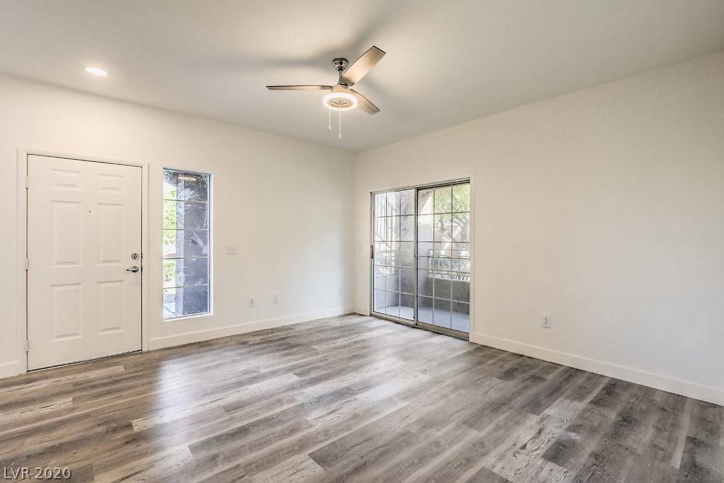 Las Vegas, NV 89144,352 Amber Pine Street #107