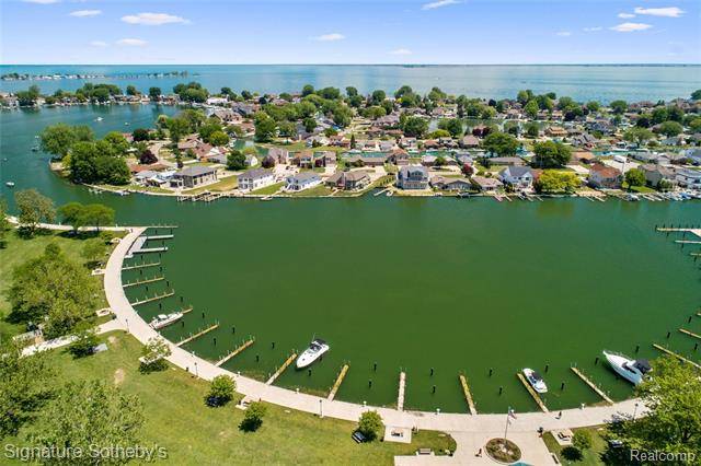 Harrison Township, MI 48045,38017 HURON POINTE DR