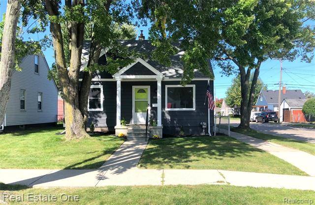 St. Clair Shores, MI 48080,19713 AVALON ST