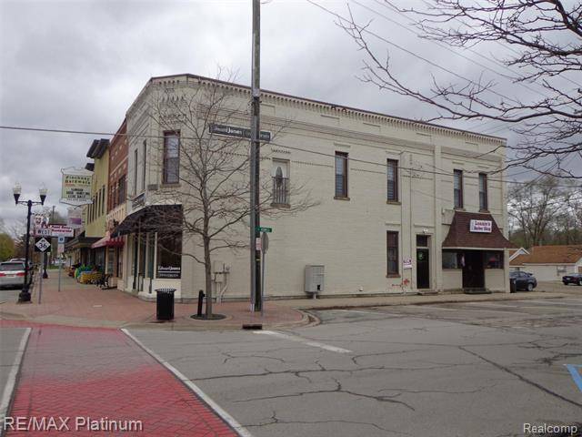 Pinckney Vlg, MI 48169,102 W MAIN STREET