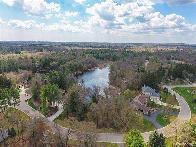 Oxford Twp, MI 48371,1697 DEER PATH TRL