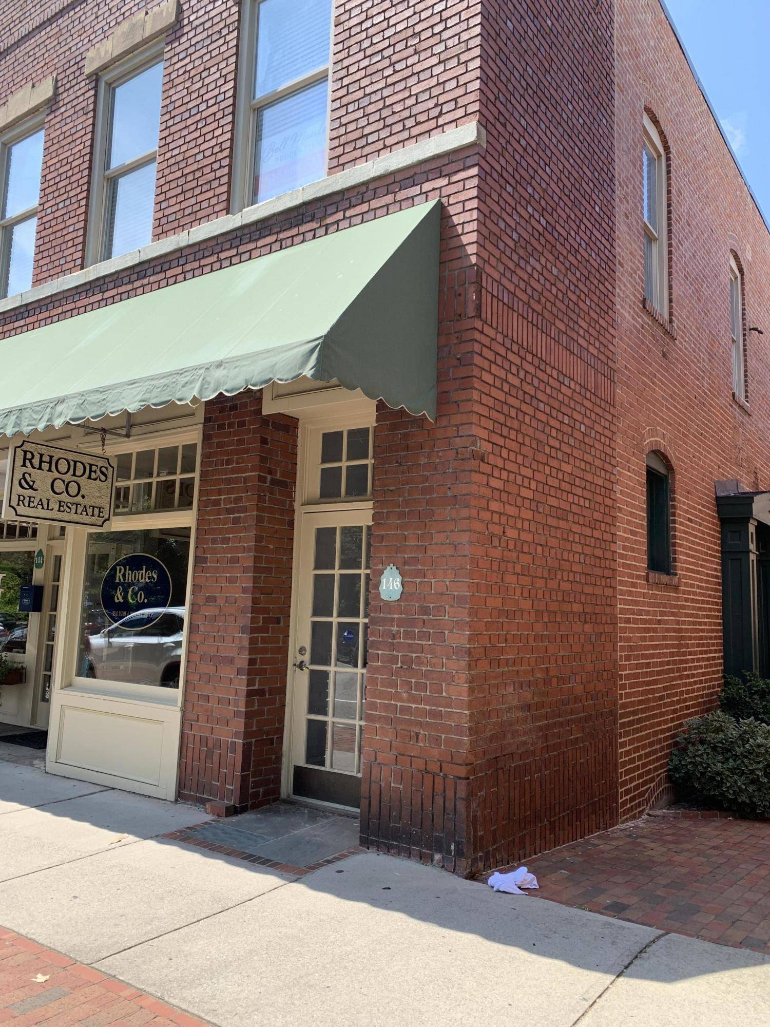 Southern Pines, NC 28387,146 Broad Street