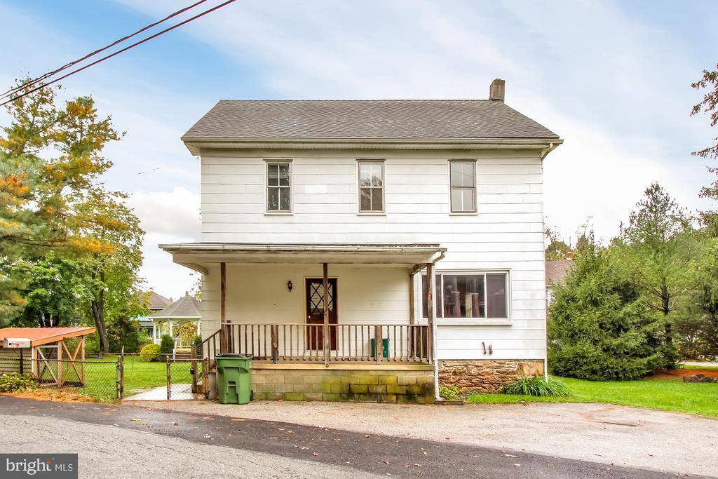 Felton, PA 17322,8 CHARLES ST