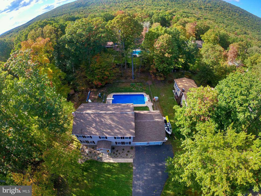 Nesquehoning, PA 18240,21 DOGWOOD LN