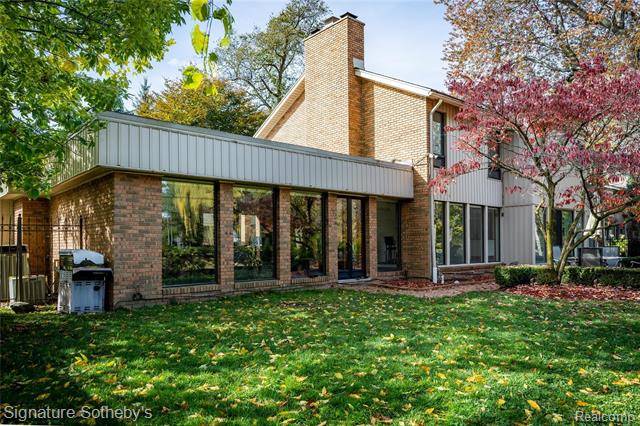 Grosse Pointe Shores, MI 48236,60 FORDCROFT ST