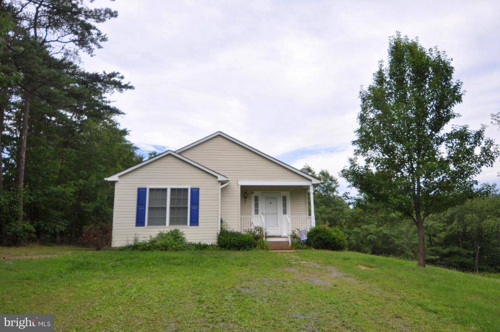 Berkeley Springs, WV 25411,270 BREEZE LANE