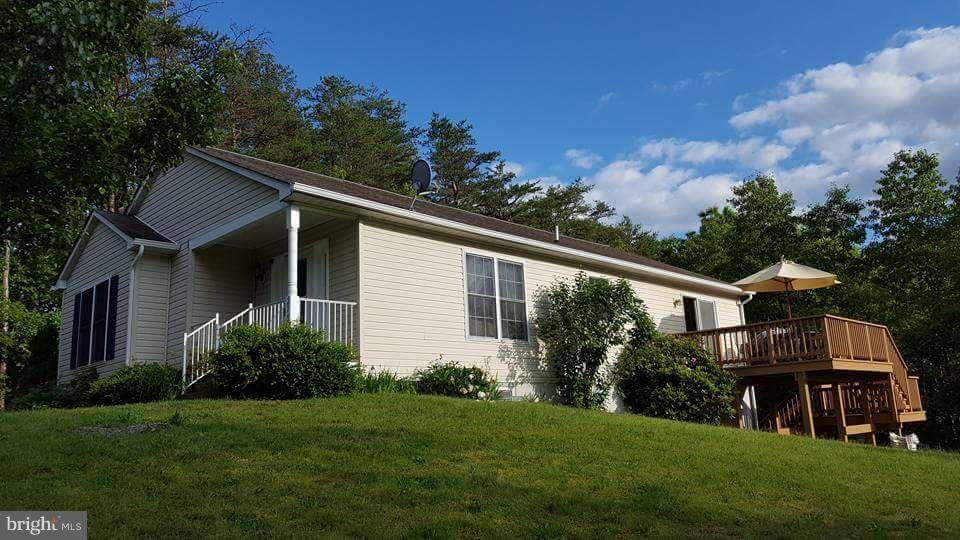 Berkeley Springs, WV 25411,270 BREEZE LANE