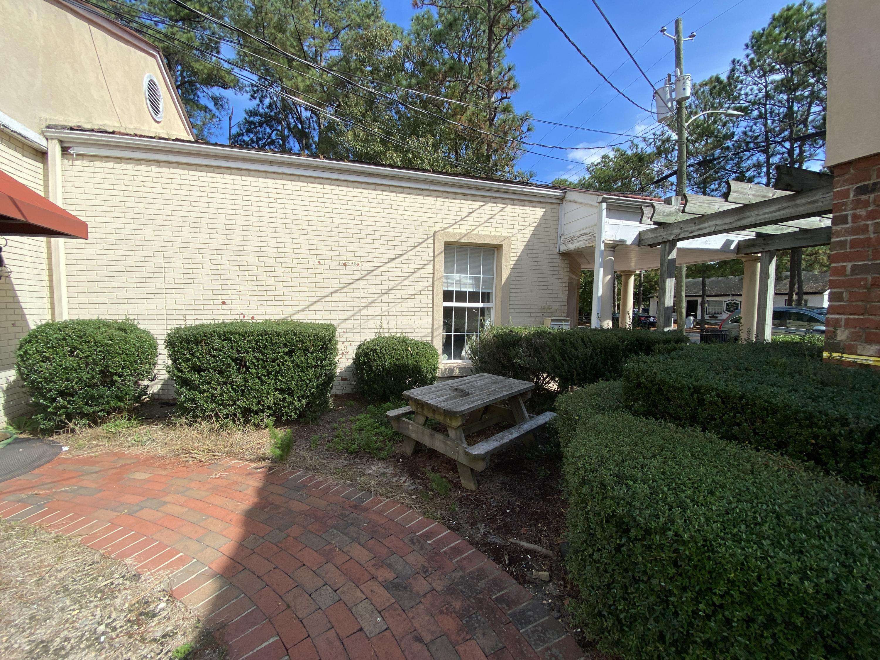 Southern Pines, NC 28387,650 SW Broad Street