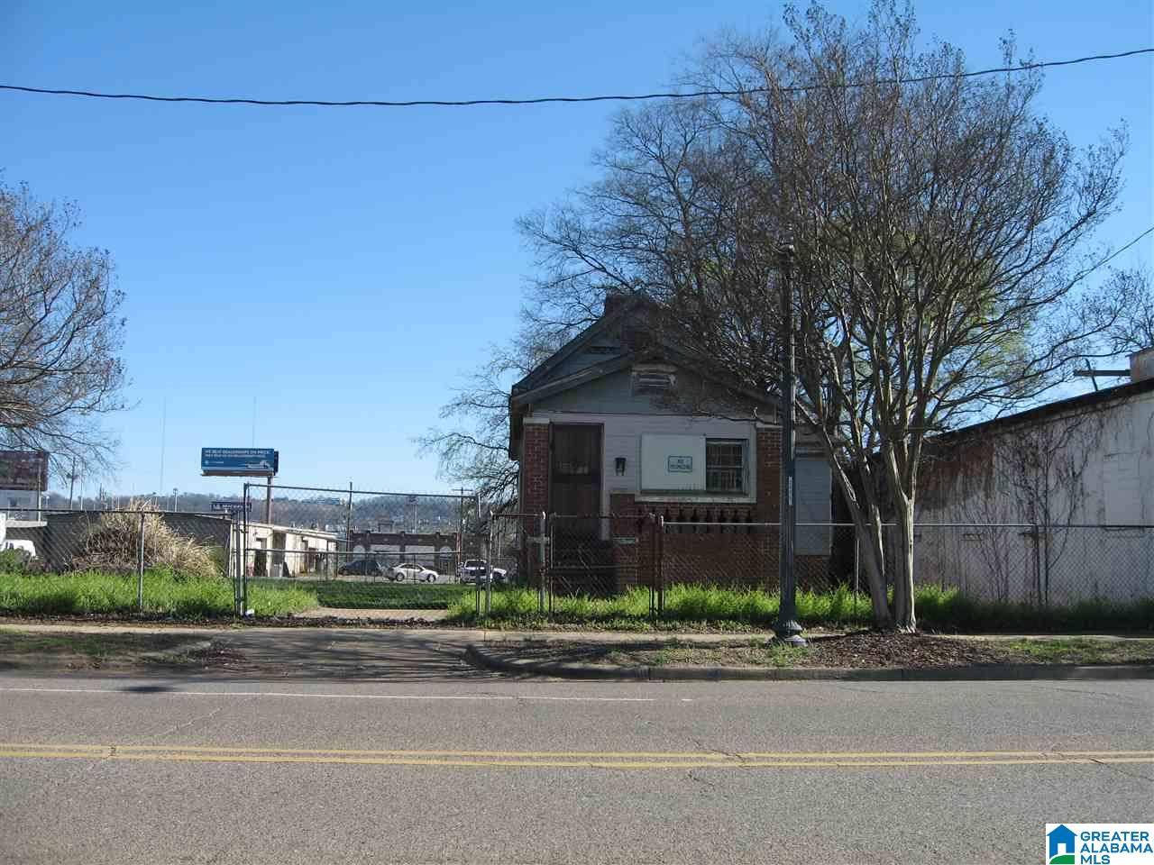 Birmingham, AL 35203,917 REV ABRAHAM WOODS JR BOULEVARD N #lot 7 & 8 Block 293 Sec 35
