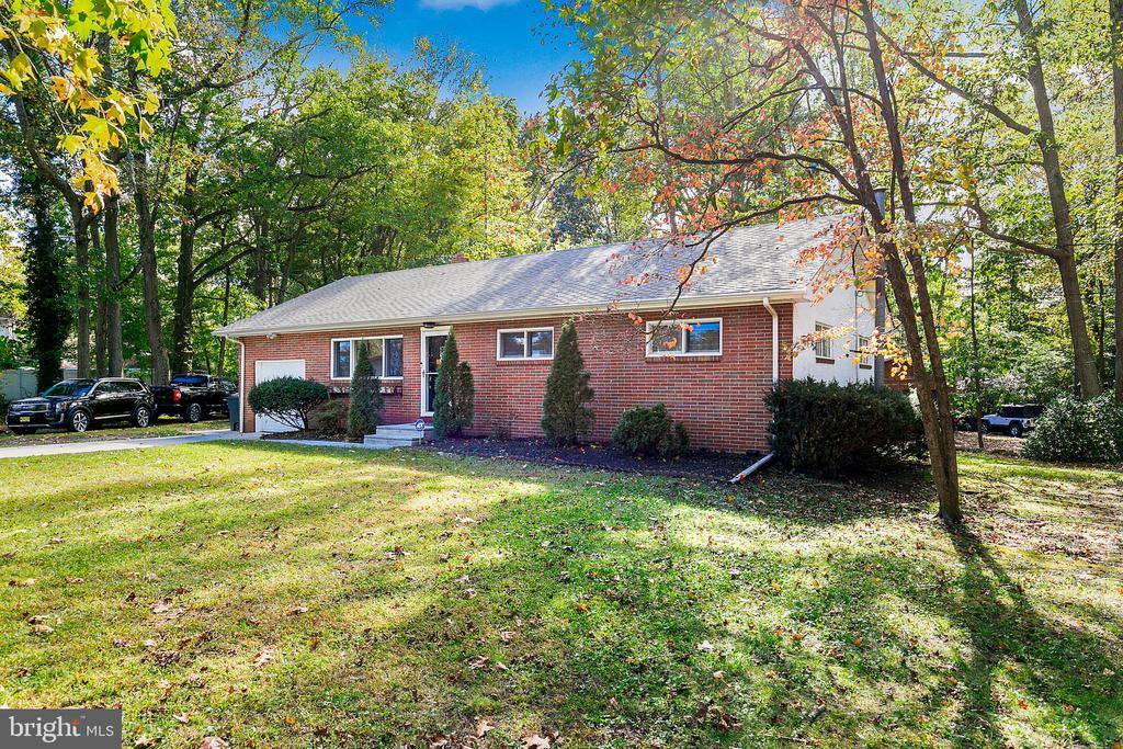 Clementon, NJ 08021,163 OAK LN