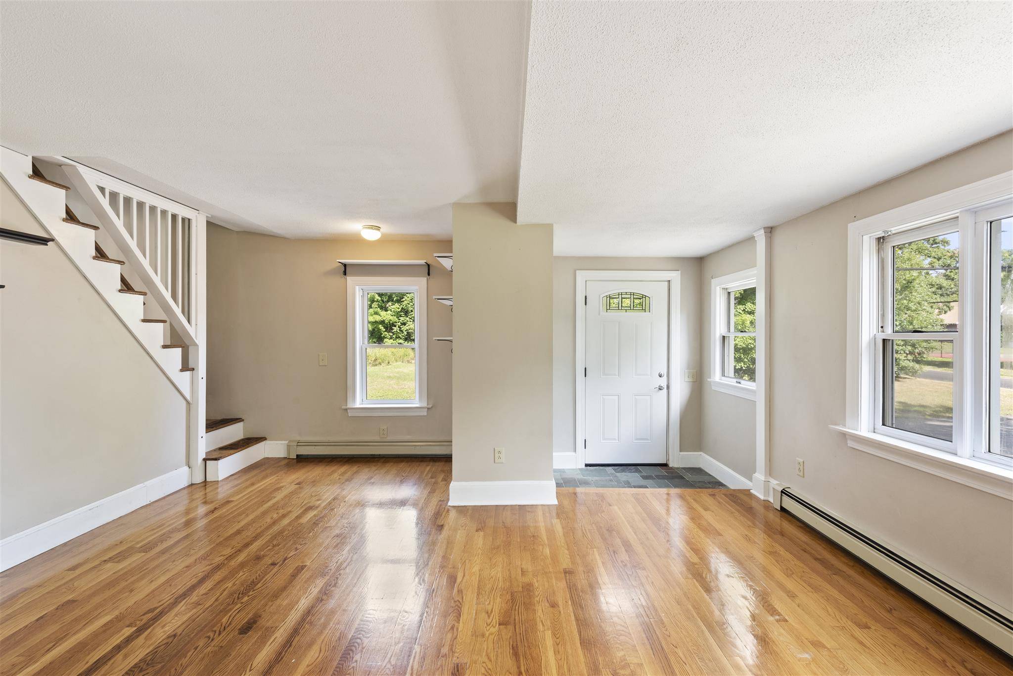 Laconia, NH 03246,172 Washington ST