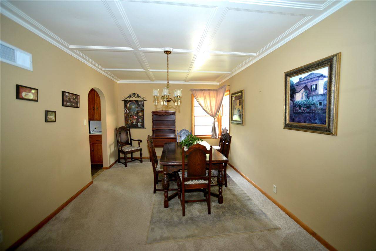 Sun Prairie, WI 53590,401 W Main St