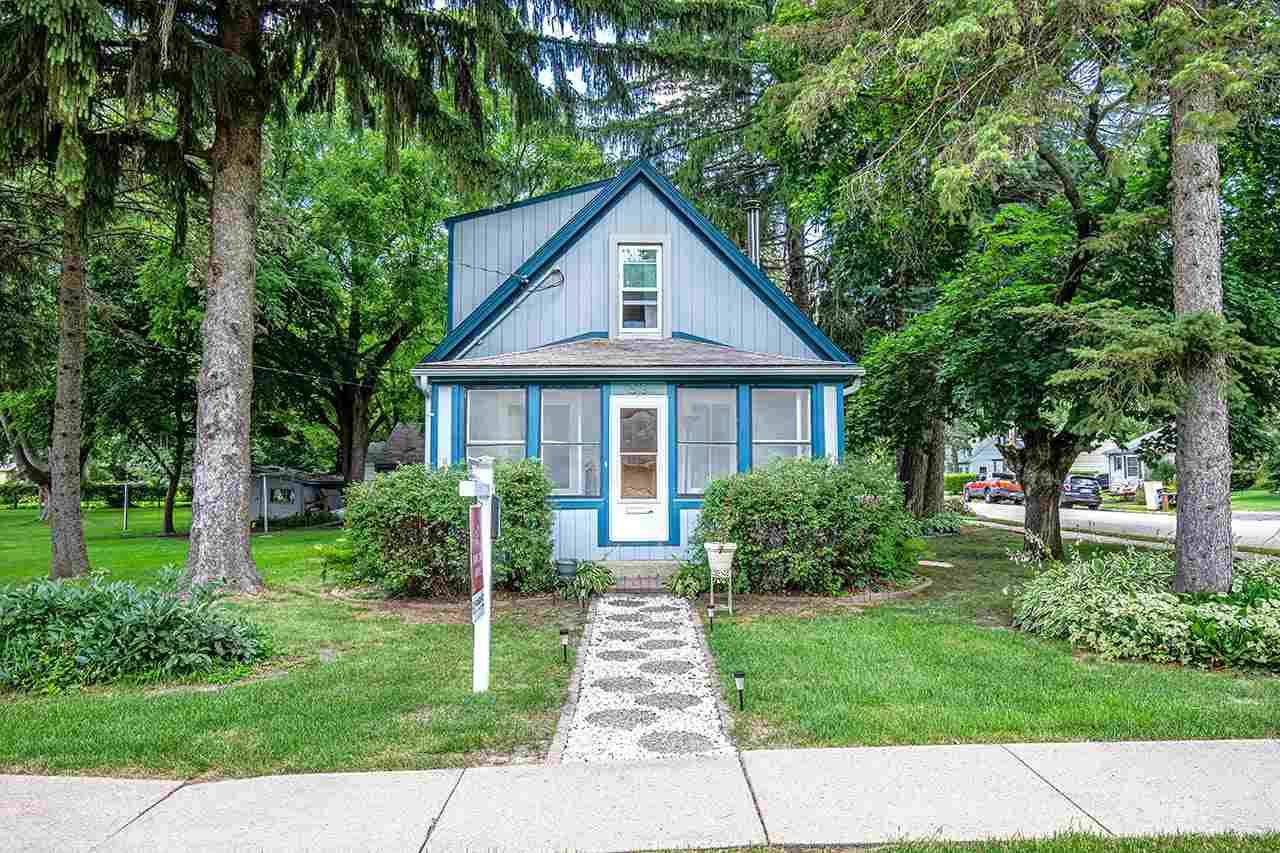 513 N OAK ST, Oregon, WI 53575