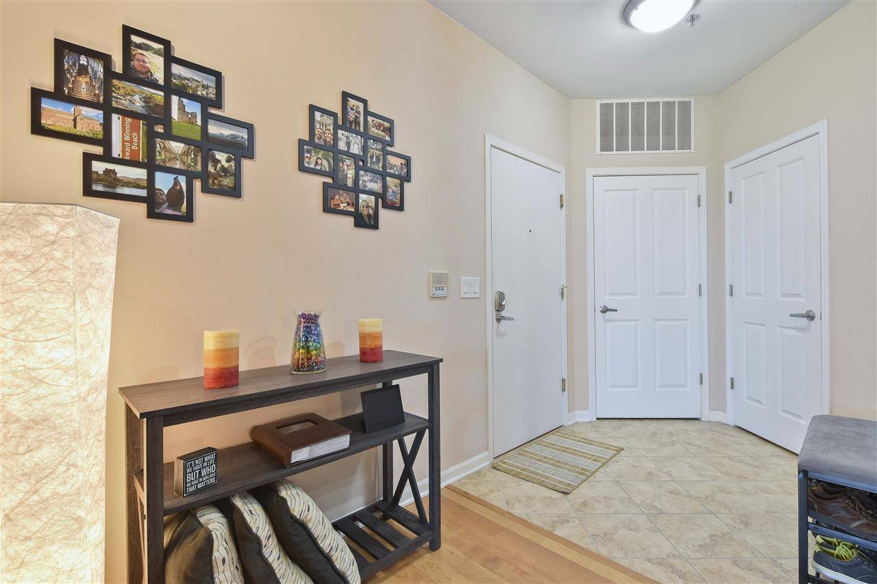 5460 Caddis Bend #203, Fitchburg, WI 53711