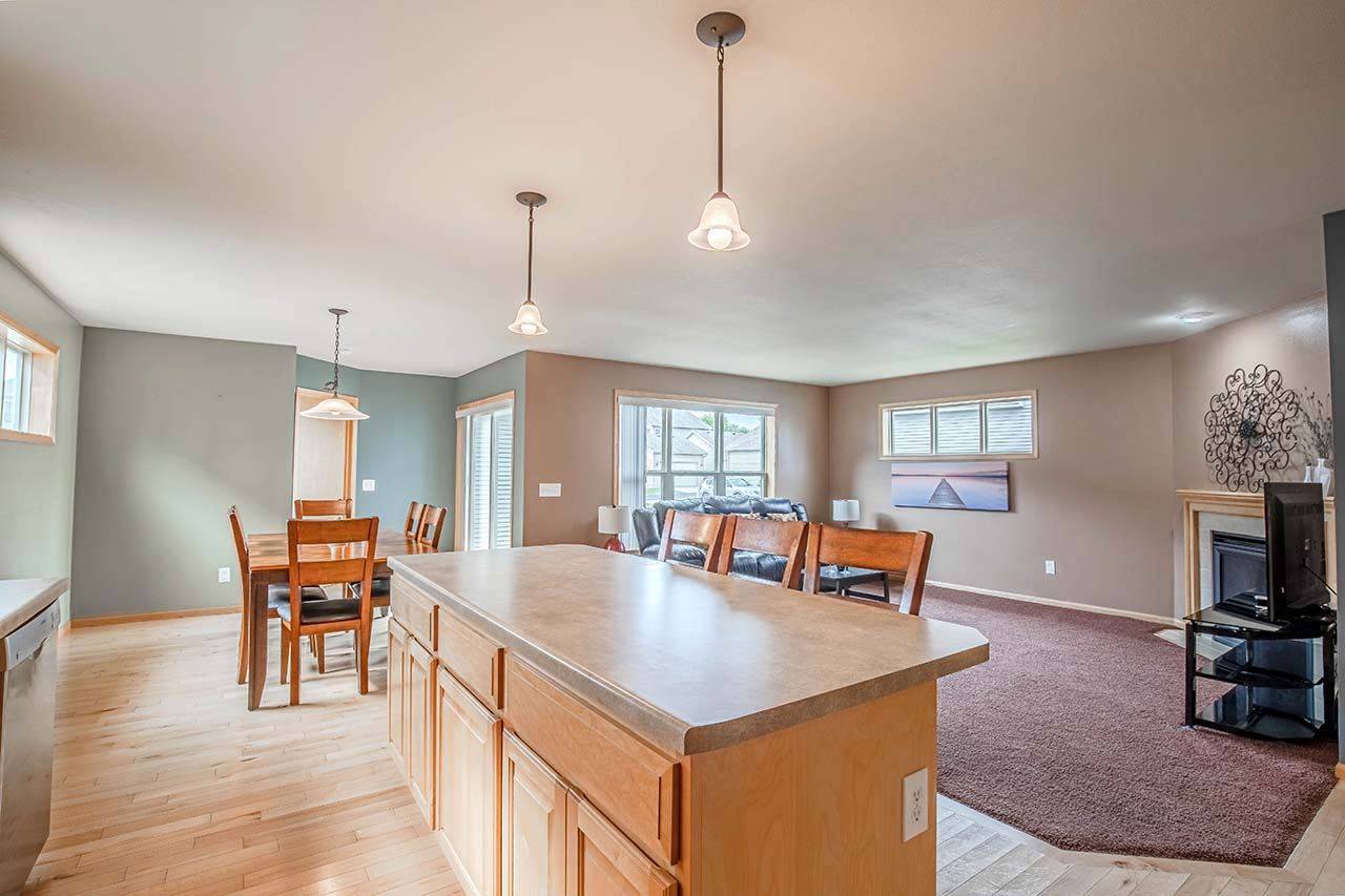 3717 FROSTED LEAF DR, Madison, WI 53719