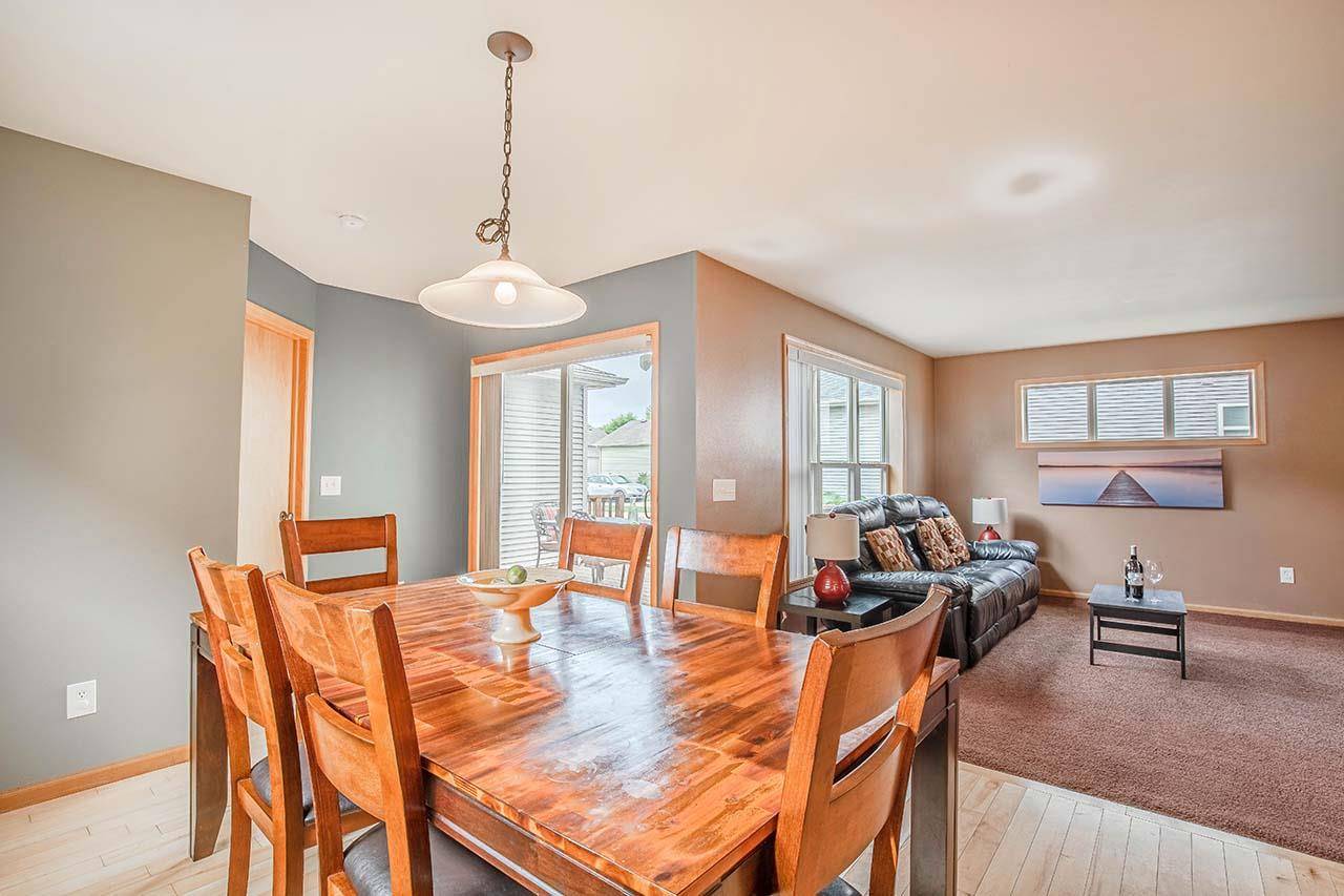 3717 FROSTED LEAF DR, Madison, WI 53719