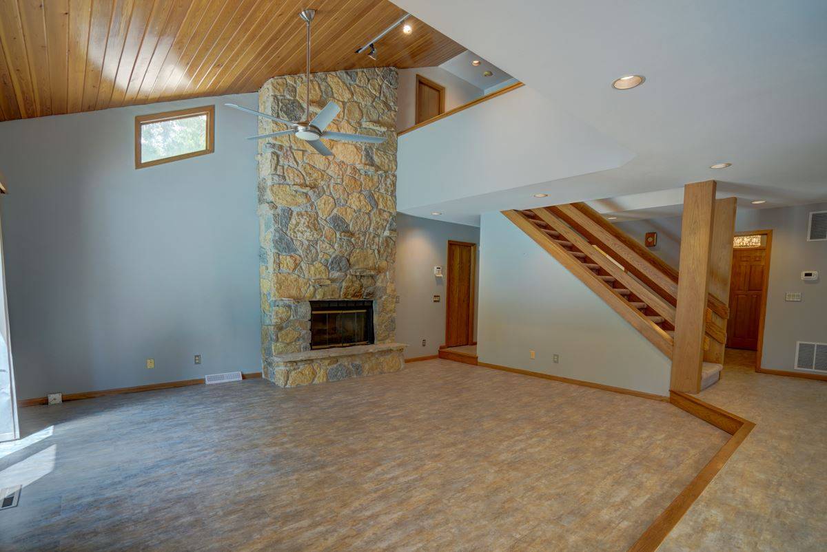 2733 Marledge St, Fitchburg, WI 53711