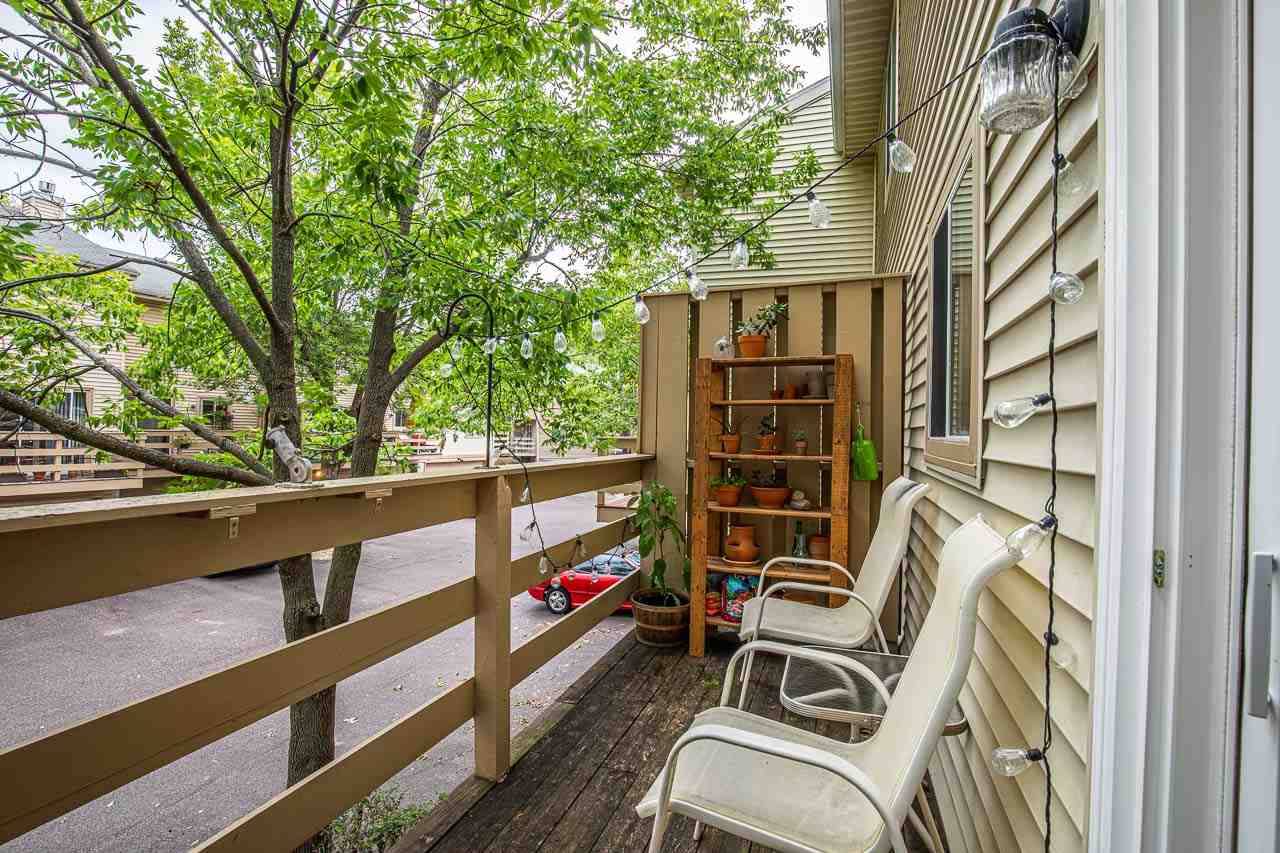 6858 Park Ridge Dr, Madison, WI 53719