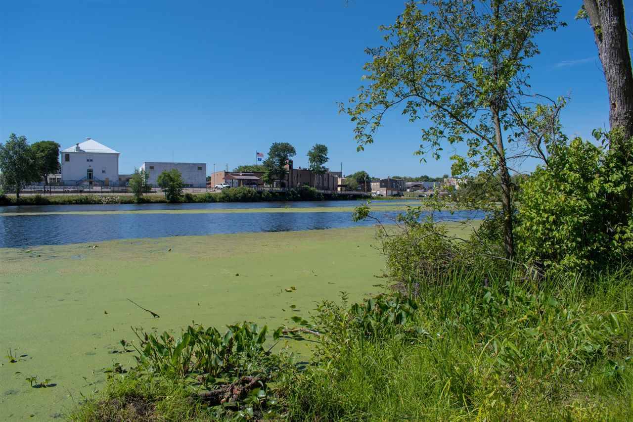 Mauston, WI 53948,214 Monroe St