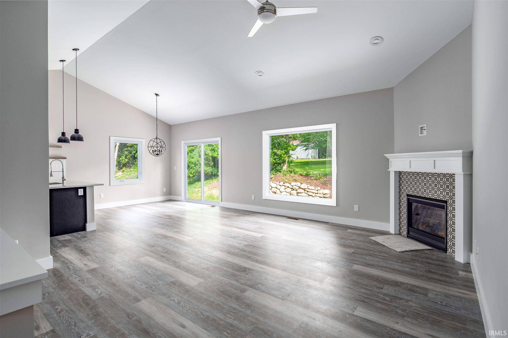 South Bend, IN 46637,18033 Stoneridge Street #15