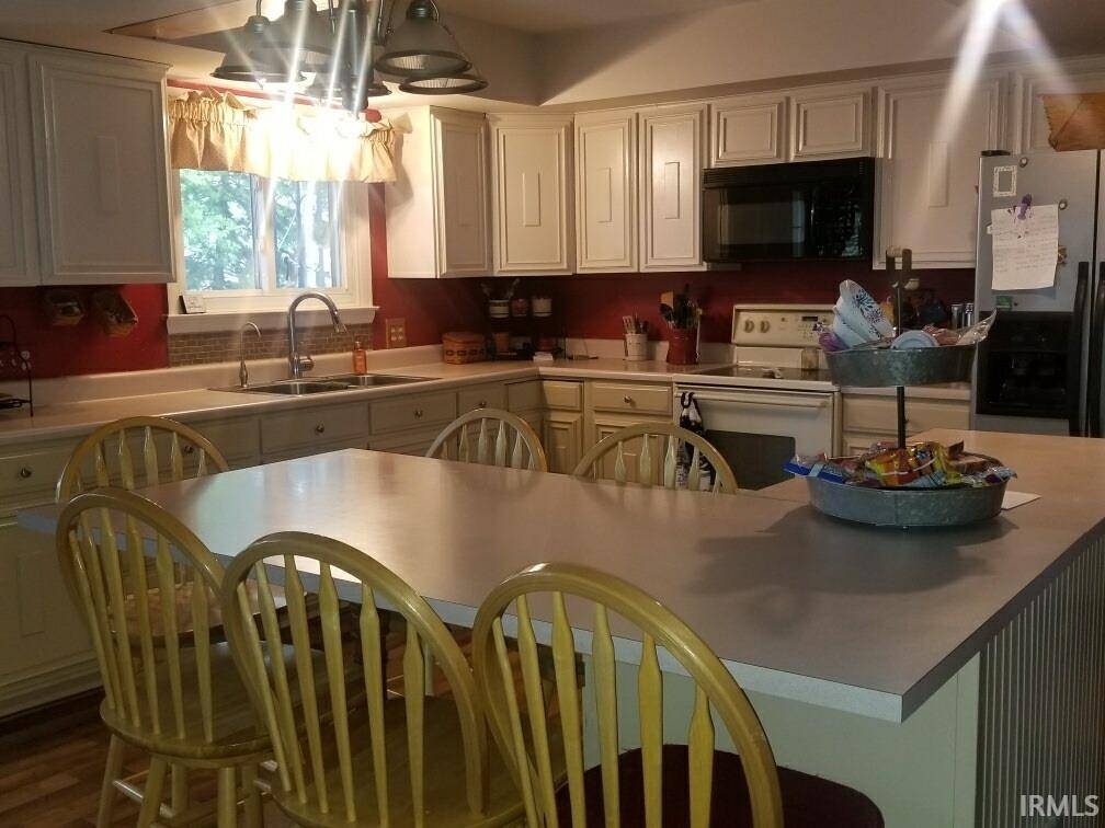 Fairmount, IN 46928,231 E 1123 S