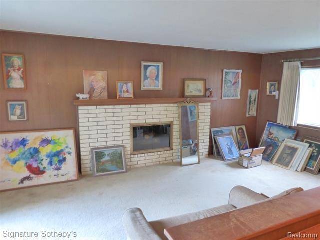 Grosse Pointe Woods, MI 48236,1240 BLAIRMOOR CRT