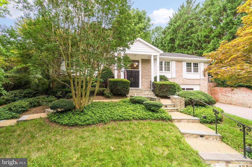 Mclean, VA 22101,1431 WOODACRE DR