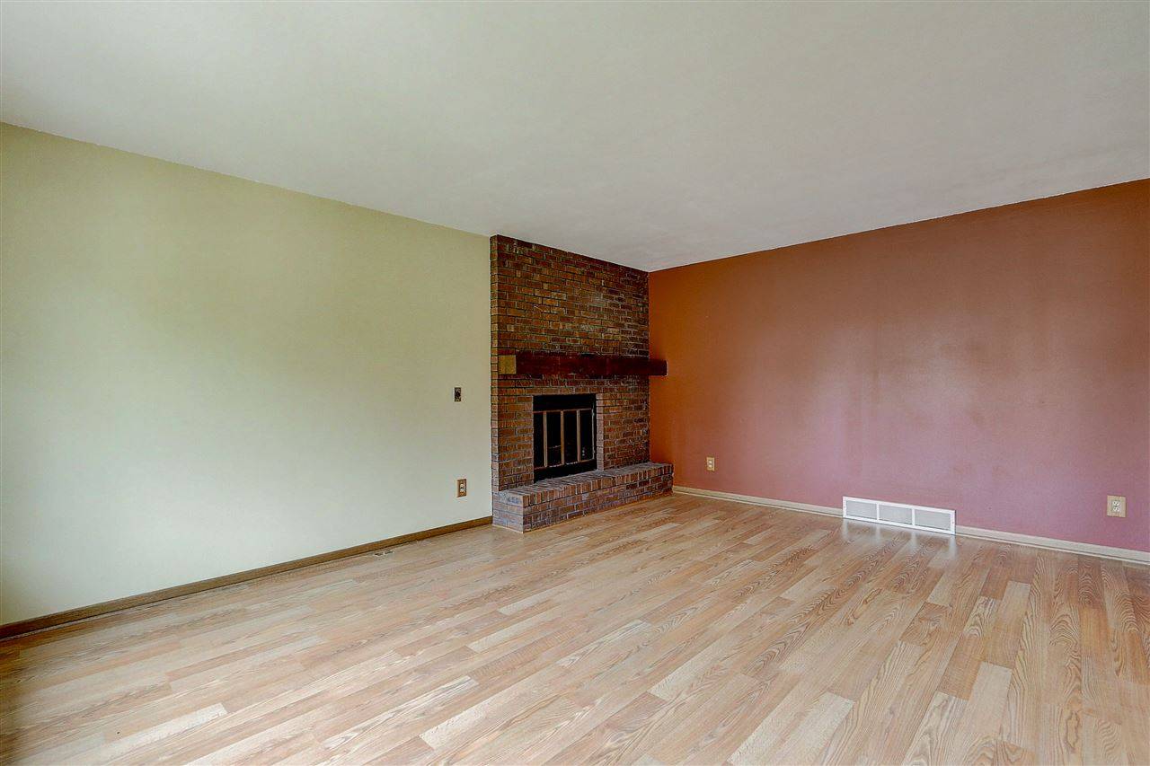Madison, WI 53719,6910 Chelsea St