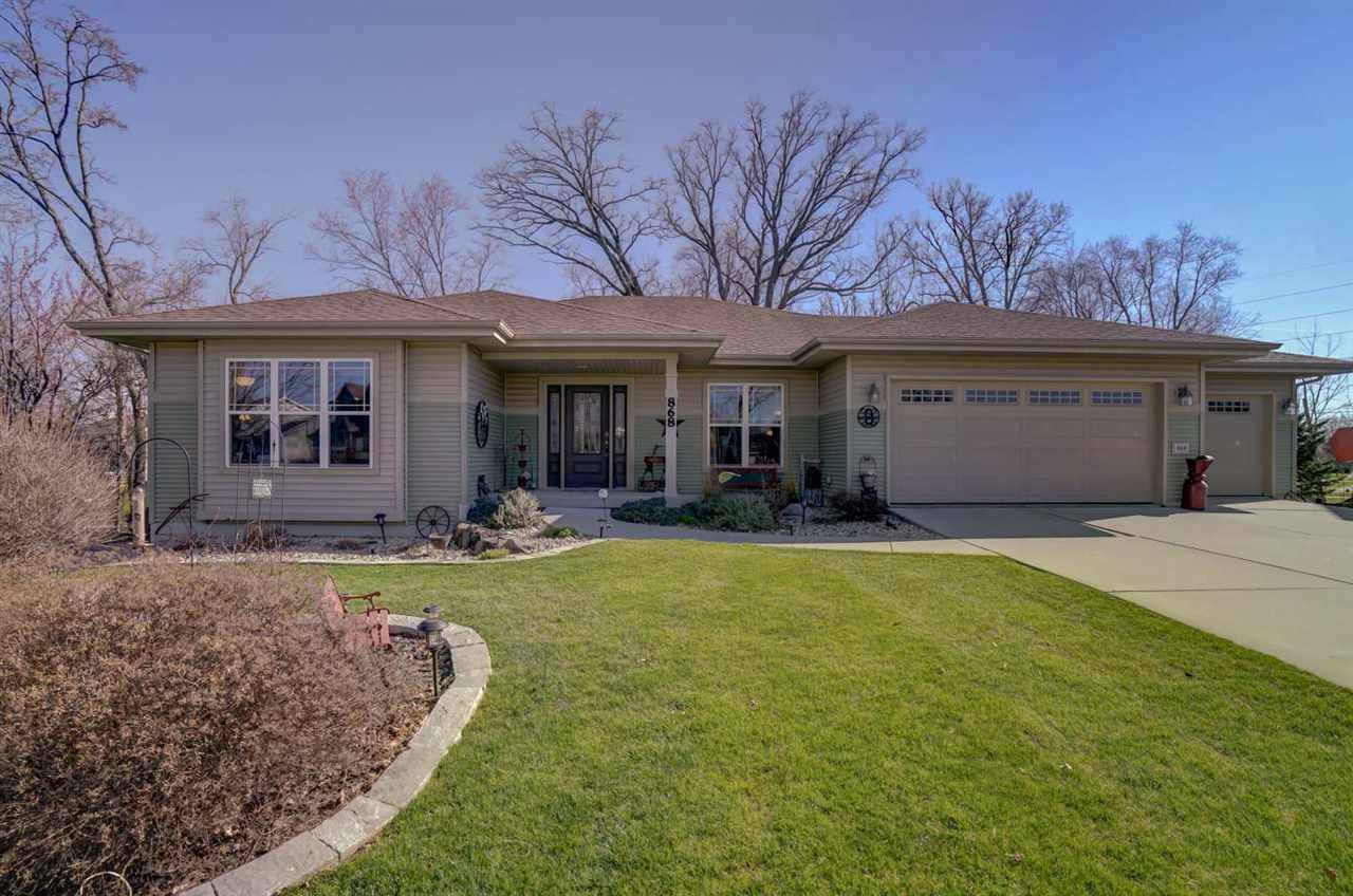 Sun Prairie, WI 53590,868 WILLOW BROOK TR