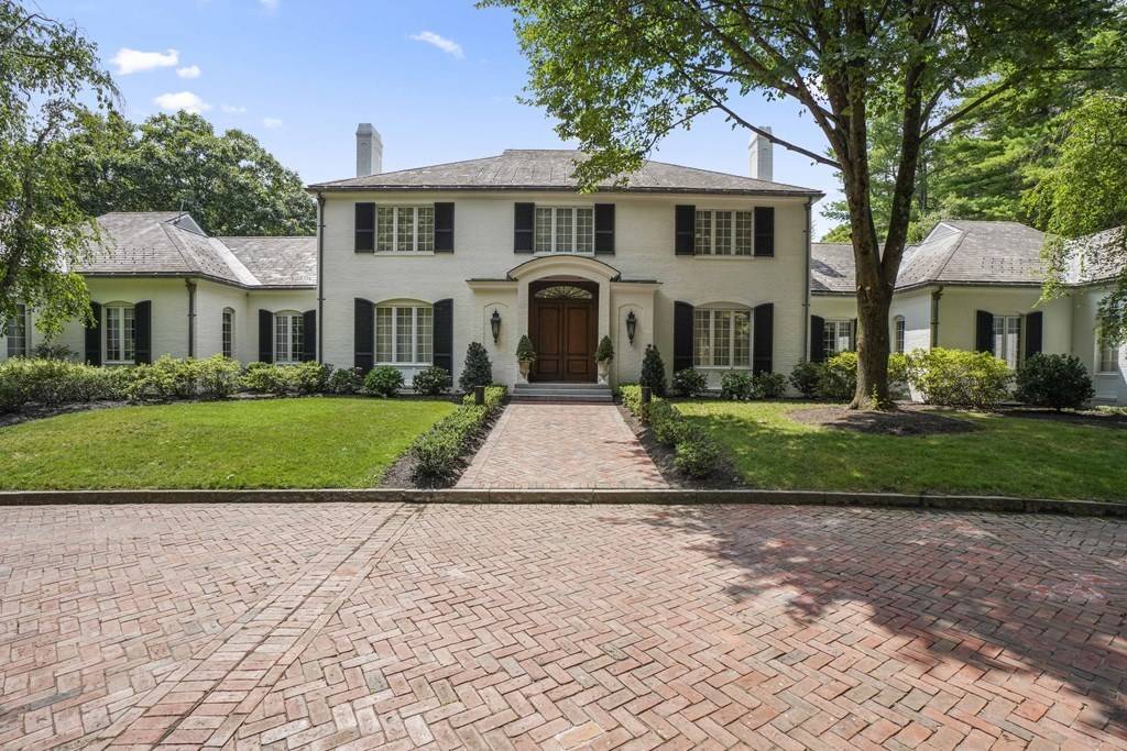 153 Newton ST, Weston, MA 02493