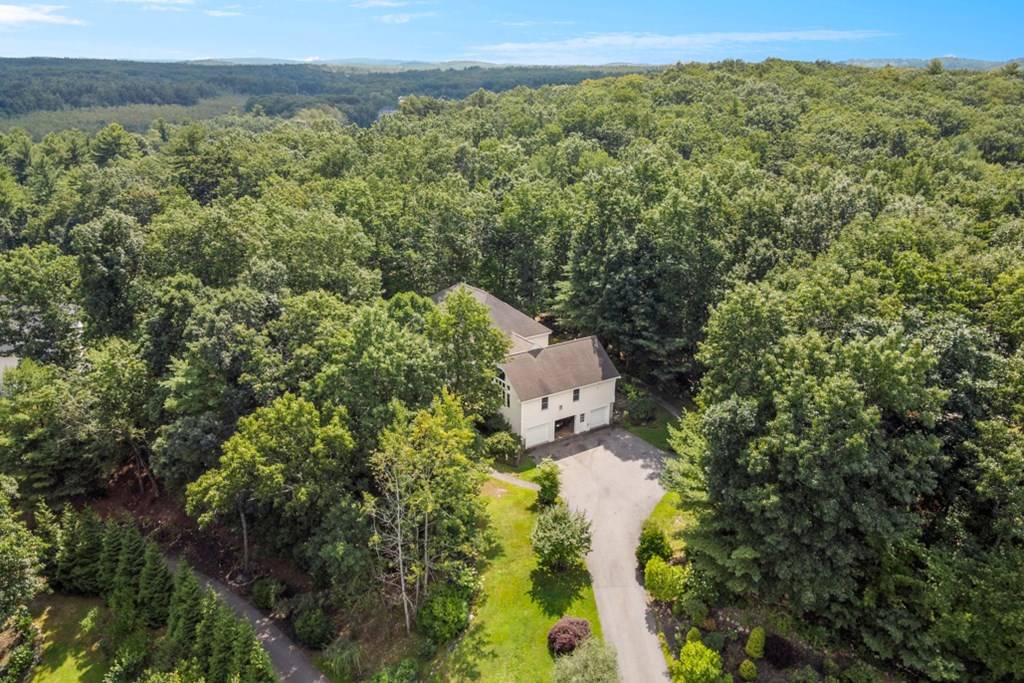 60 Hoyts Wharf Rd, Groton, MA 01450