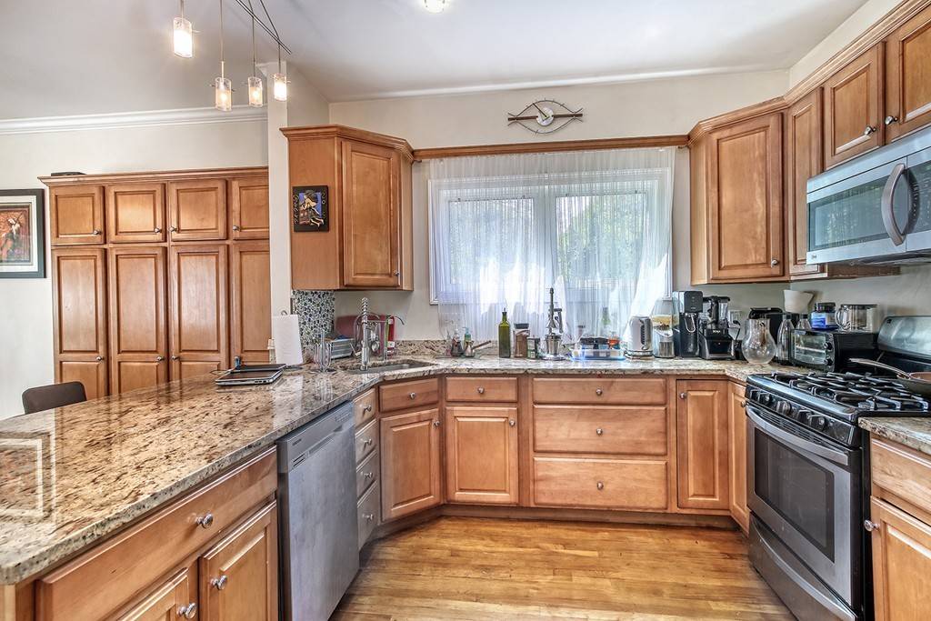 Newton, MA 02464,20 Keefe Ave #20