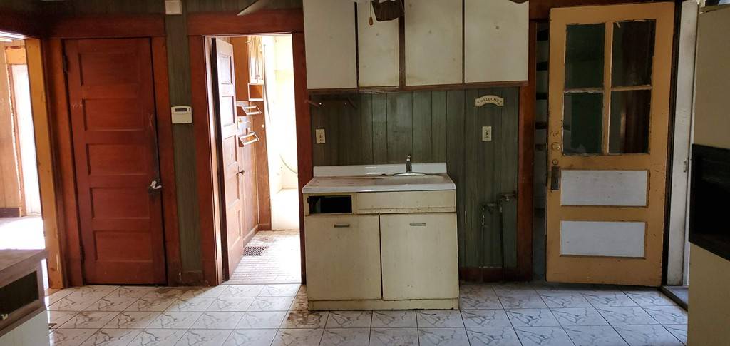 Chicopee, MA 01020,625 McKinstry