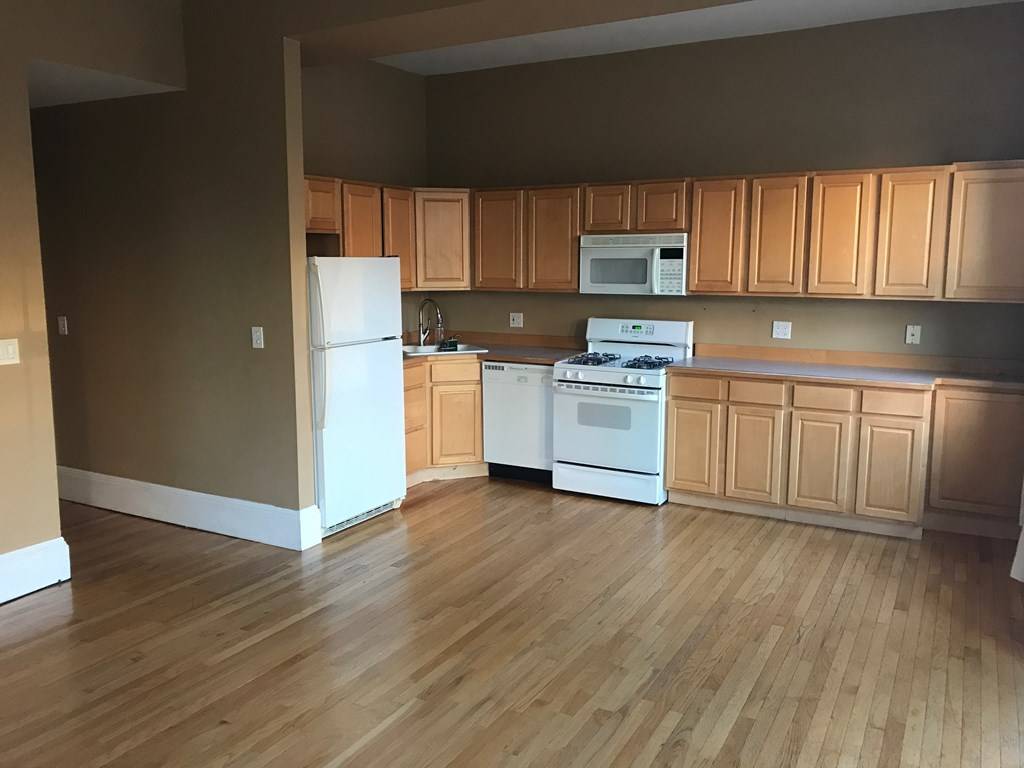 Boston, MA 02118,479 Massachusetts Ave #3