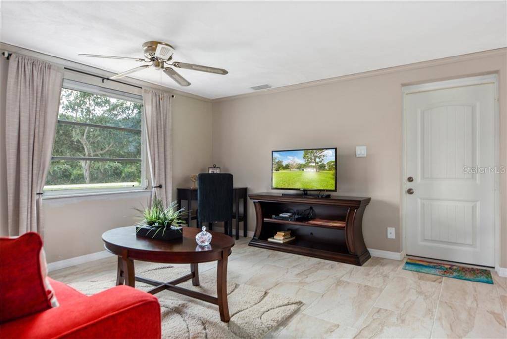 Englewood, FL 34223,860 BAYSHORE DRIVE