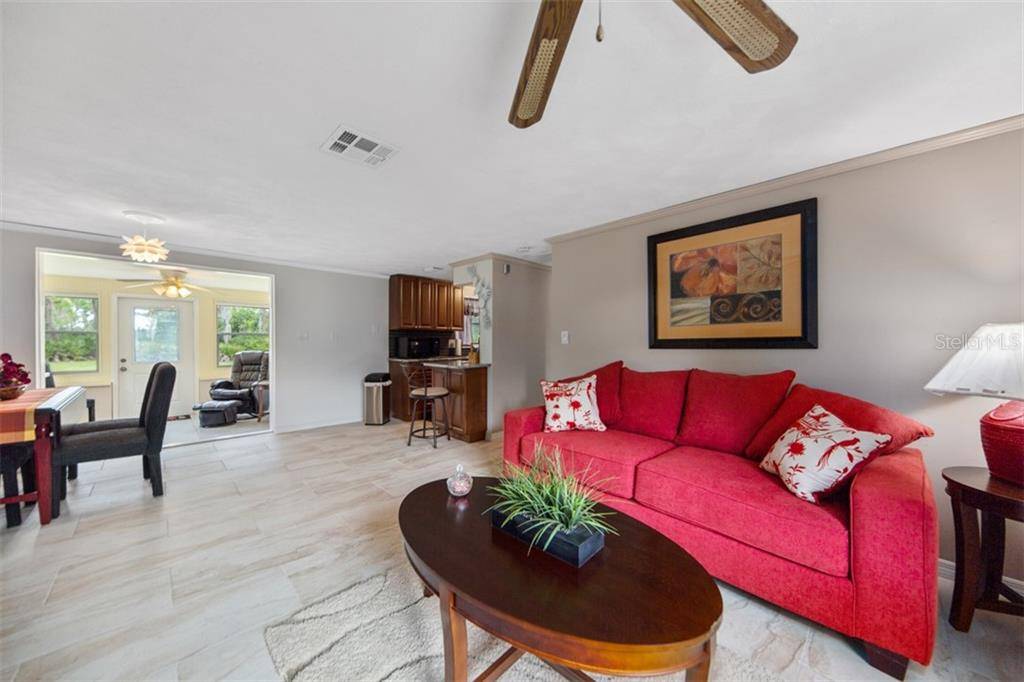 Englewood, FL 34223,860 BAYSHORE DRIVE