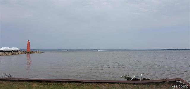 Houghton Lake, MI 48629,802 Shoreline DR