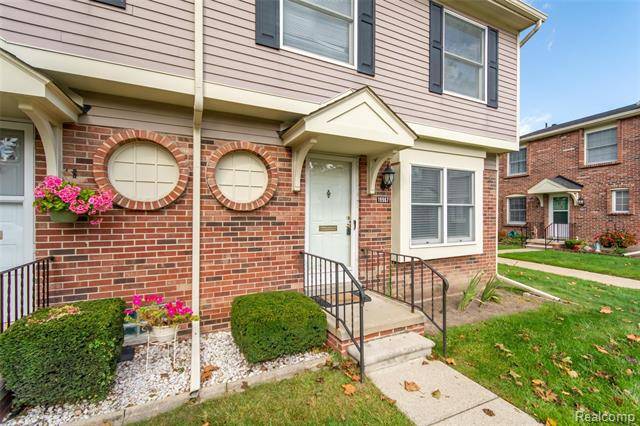 Clinton Twp, MI 48036,19967 Great Oaks Circle South