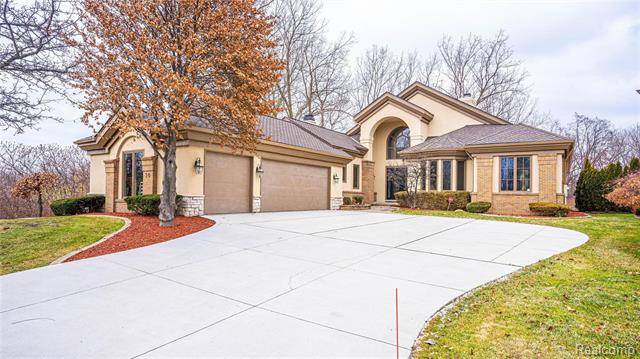 Dearborn, MI 48120,20 PRESTWICK CRT