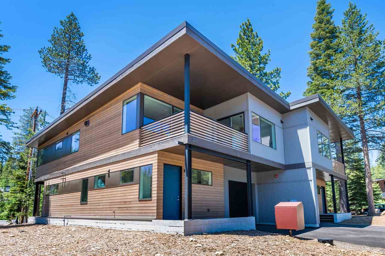 Olympic Valley, CA 96146,220 Palisades Circle #33