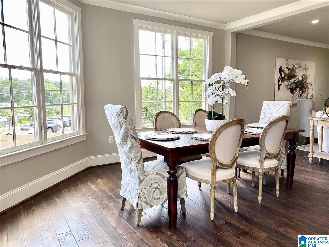 1115 HOLLYWOOD MANOR CIR, Homewood, AL 35209