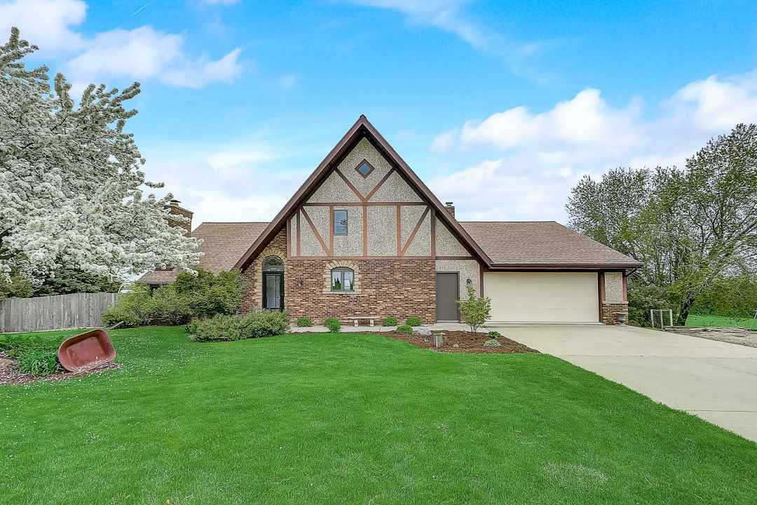 Waunakee, WI 53597,5985 County Road K